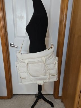 iPack Women's Cream Quilted Shoulder Tote Bag With Gold Accents